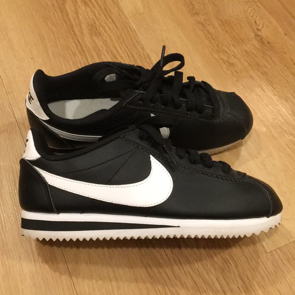Nike Cortez black and white